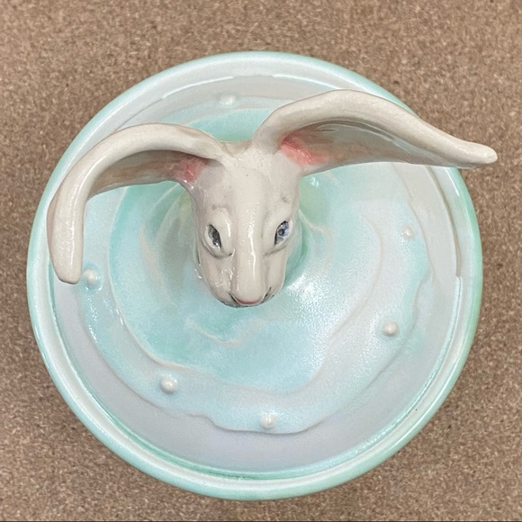 Rare One-Of-A-Kind Ceramic Easter Bunny Rabbit Ceramic Decor - Picture 8 of 14